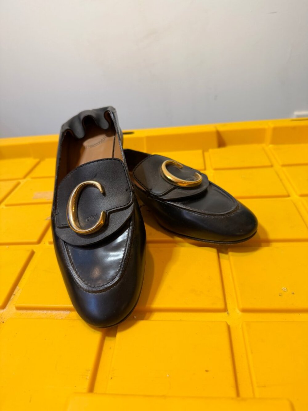 Chloé C Logo Black Gold-Hardware Collapsible-Heel Loafers
